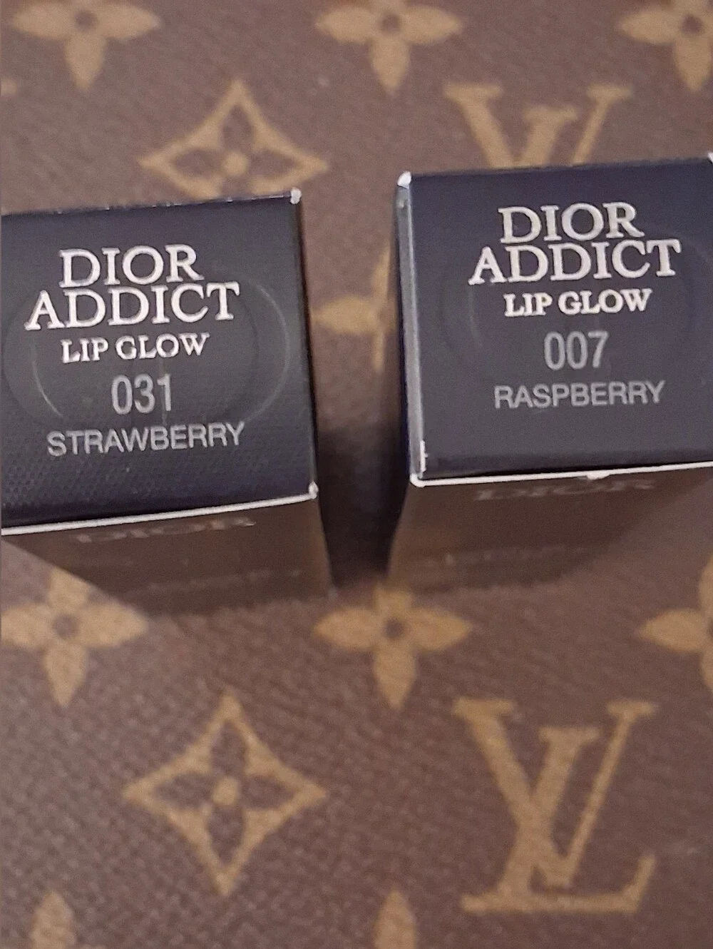 Dior Addict Lip Glow HYDRATING LIP BALM 2 COLORS